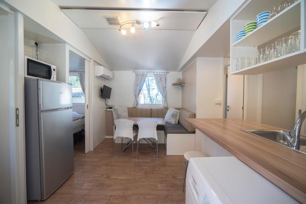 Mobile Home Cube, 3 Bedrooms, Free Parking, Wifi Biograd Na Moru Εξωτερικό φωτογραφία