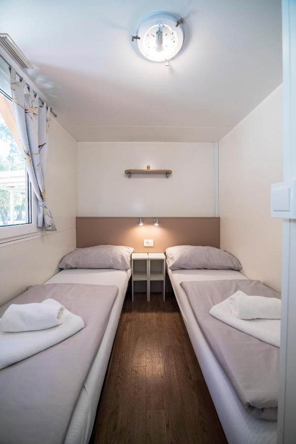 Mobile Home Cube, 3 Bedrooms, Free Parking, Wifi Biograd Na Moru Εξωτερικό φωτογραφία