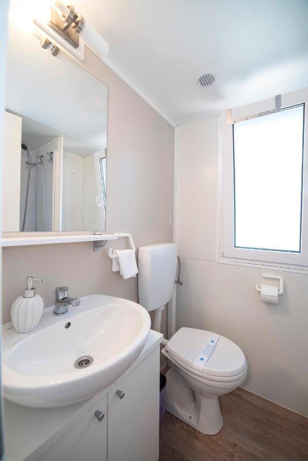 Mobile Home Cube, 3 Bedrooms, Free Parking, Wifi Biograd Na Moru Εξωτερικό φωτογραφία