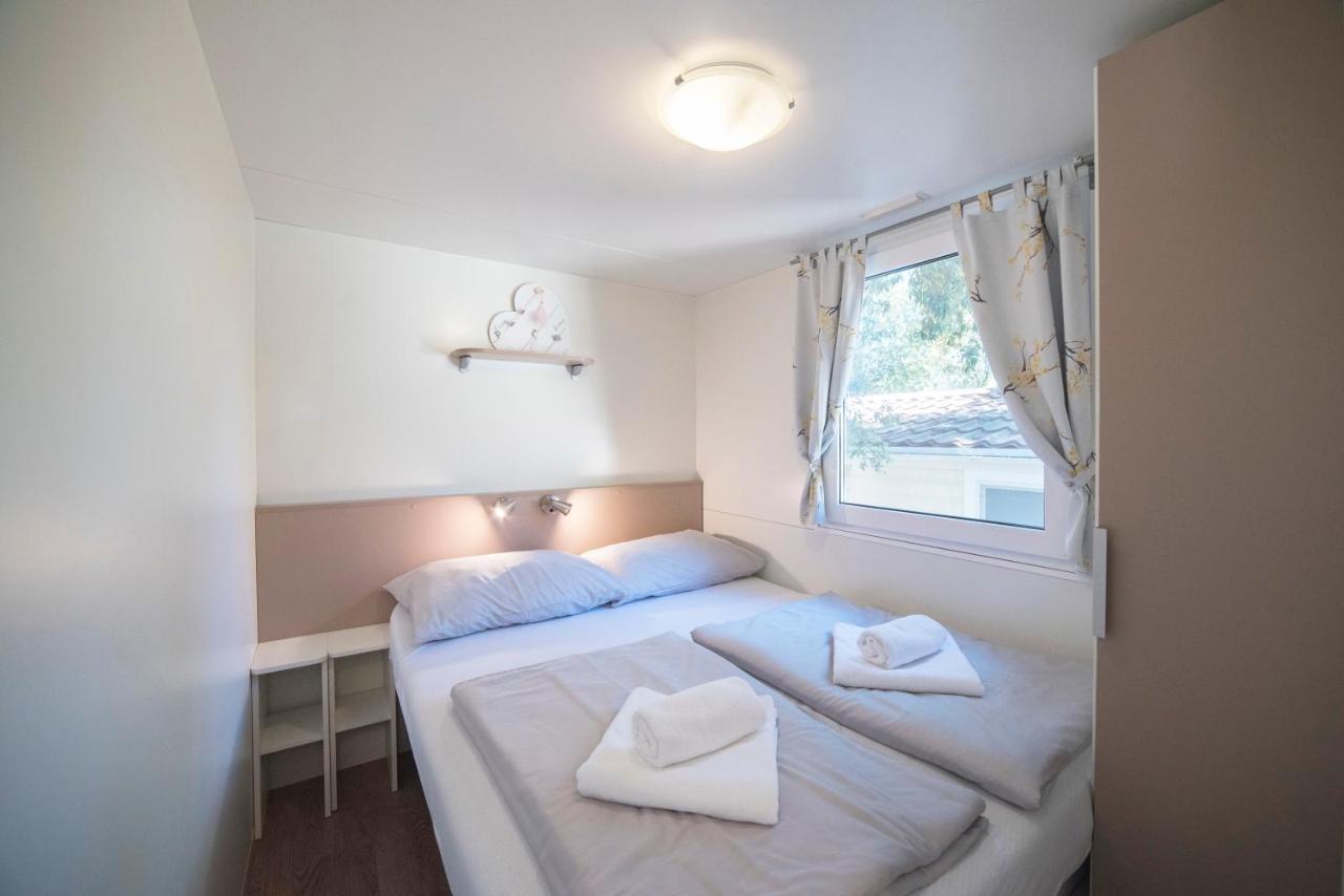 Mobile Home Cube, 3 Bedrooms, Free Parking, Wifi Biograd Na Moru Εξωτερικό φωτογραφία