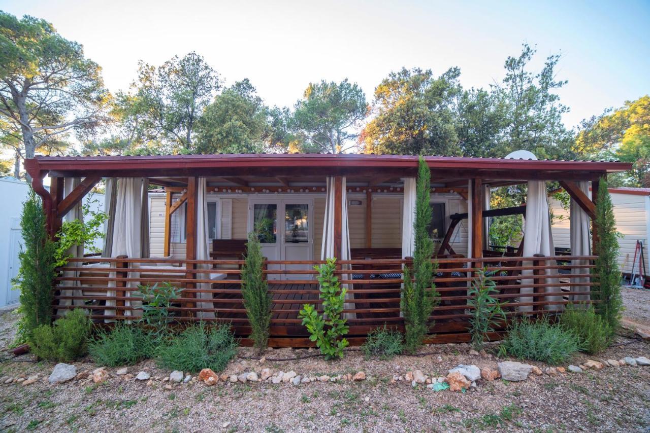 Mobile Home Cube, 3 Bedrooms, Free Parking, Wifi Biograd Na Moru Εξωτερικό φωτογραφία