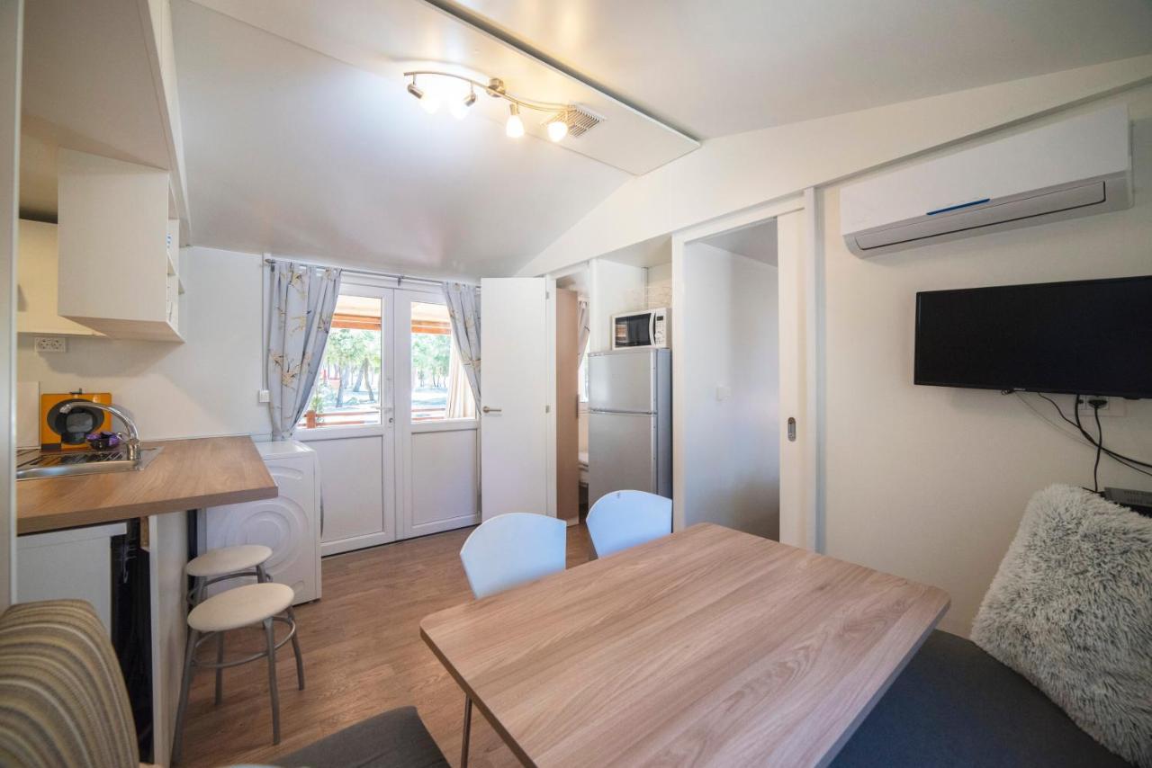 Mobile Home Cube, 3 Bedrooms, Free Parking, Wifi Biograd Na Moru Εξωτερικό φωτογραφία